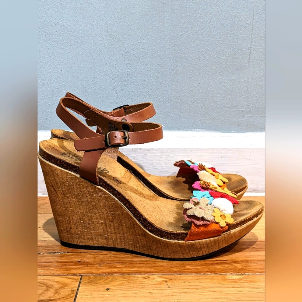 Beautiful Biostep Women's Floral Wedge Sandals - 9 - Picture 2 of 10